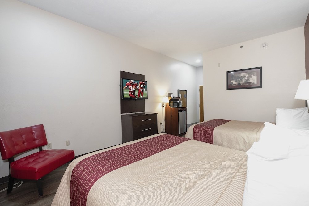 Фото Red Roof Inn & Suites Jackson - Brandon