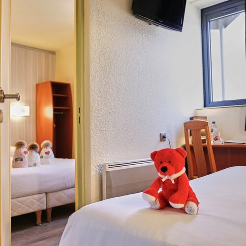 Гостиница Brit Hotel Chambery в Шамбери