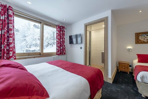 Гостиница Hôtel L'Eterlou в Альбервиле