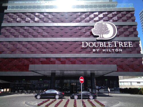Внешний вид отеля DoubleTree by Hilton Minsk в Минске, фото 2