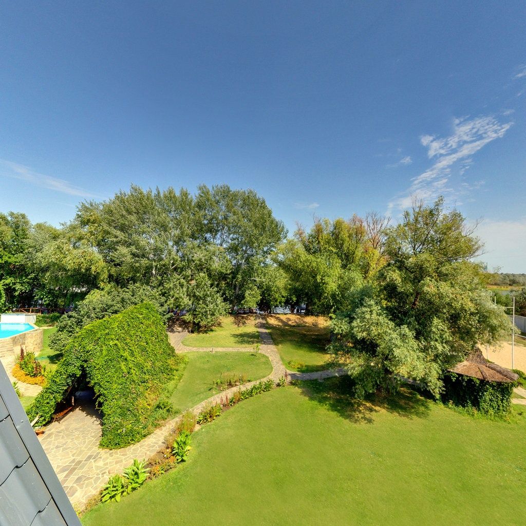 Фото River House