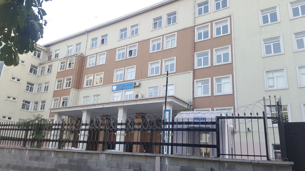 School Martyr Murat Demirji Secondary School, Istanbul, photo