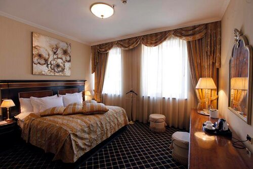 Гостиница Grand Hotel Yerevan в Ереване