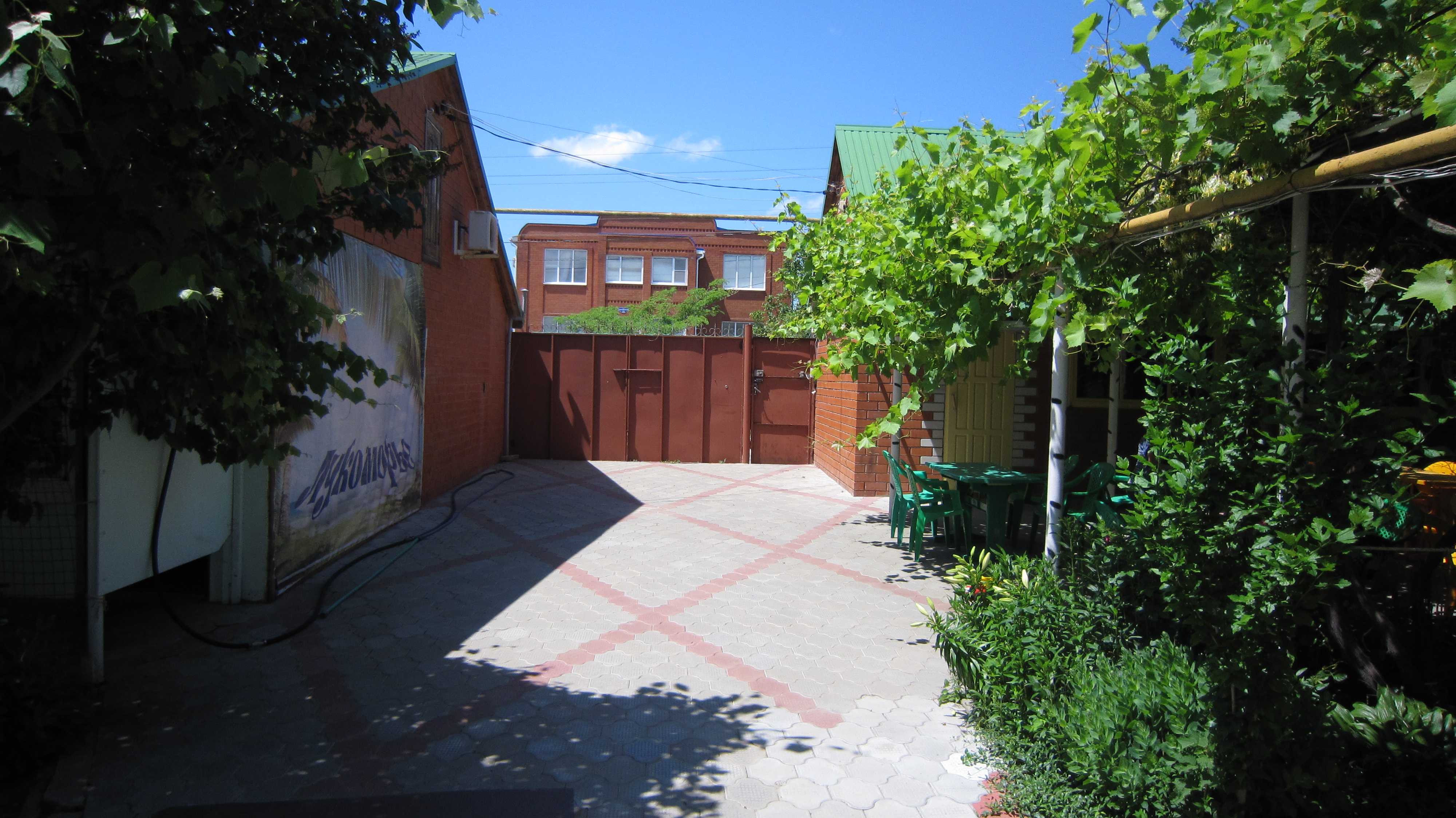 Фото отеля 2