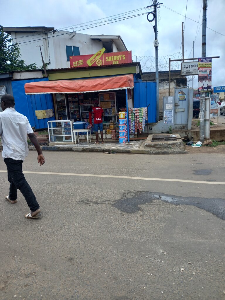 Water store Sherry's Enterprise, Accra, photo