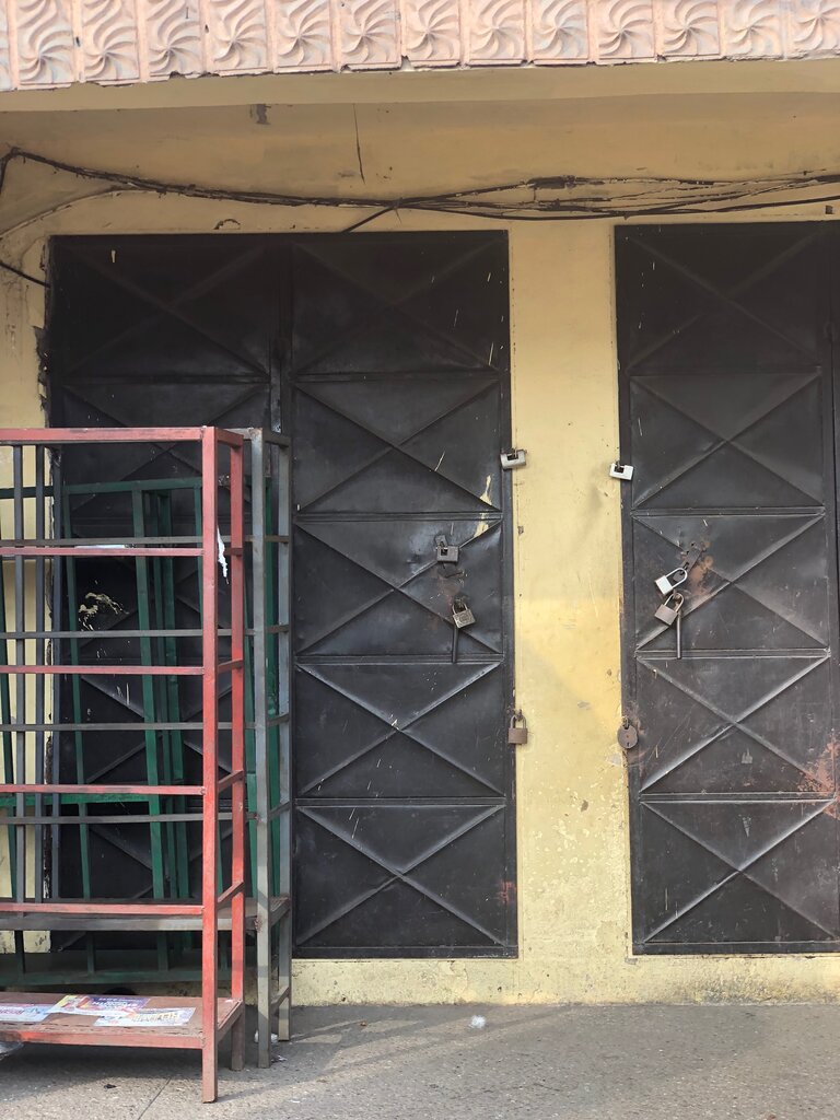 Clothing store Serwah Ltd, Accra, photo