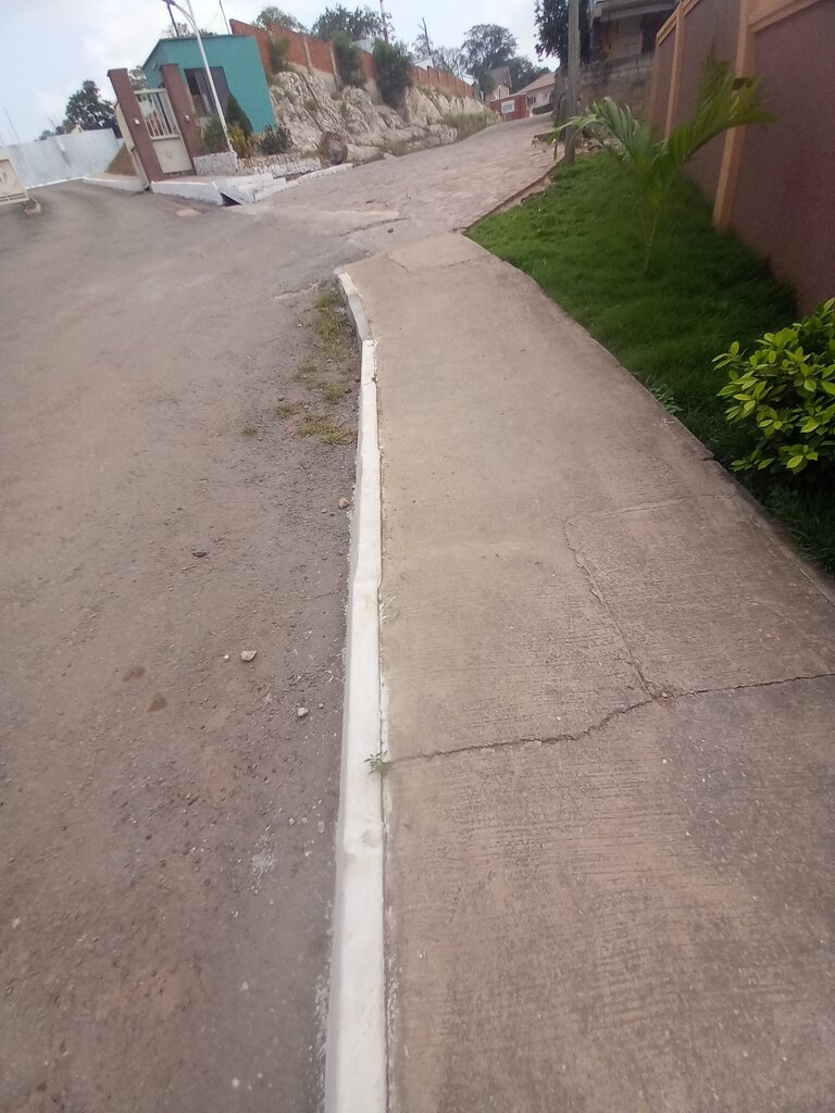 Real estate agency Lindsay Square, Accra, photo