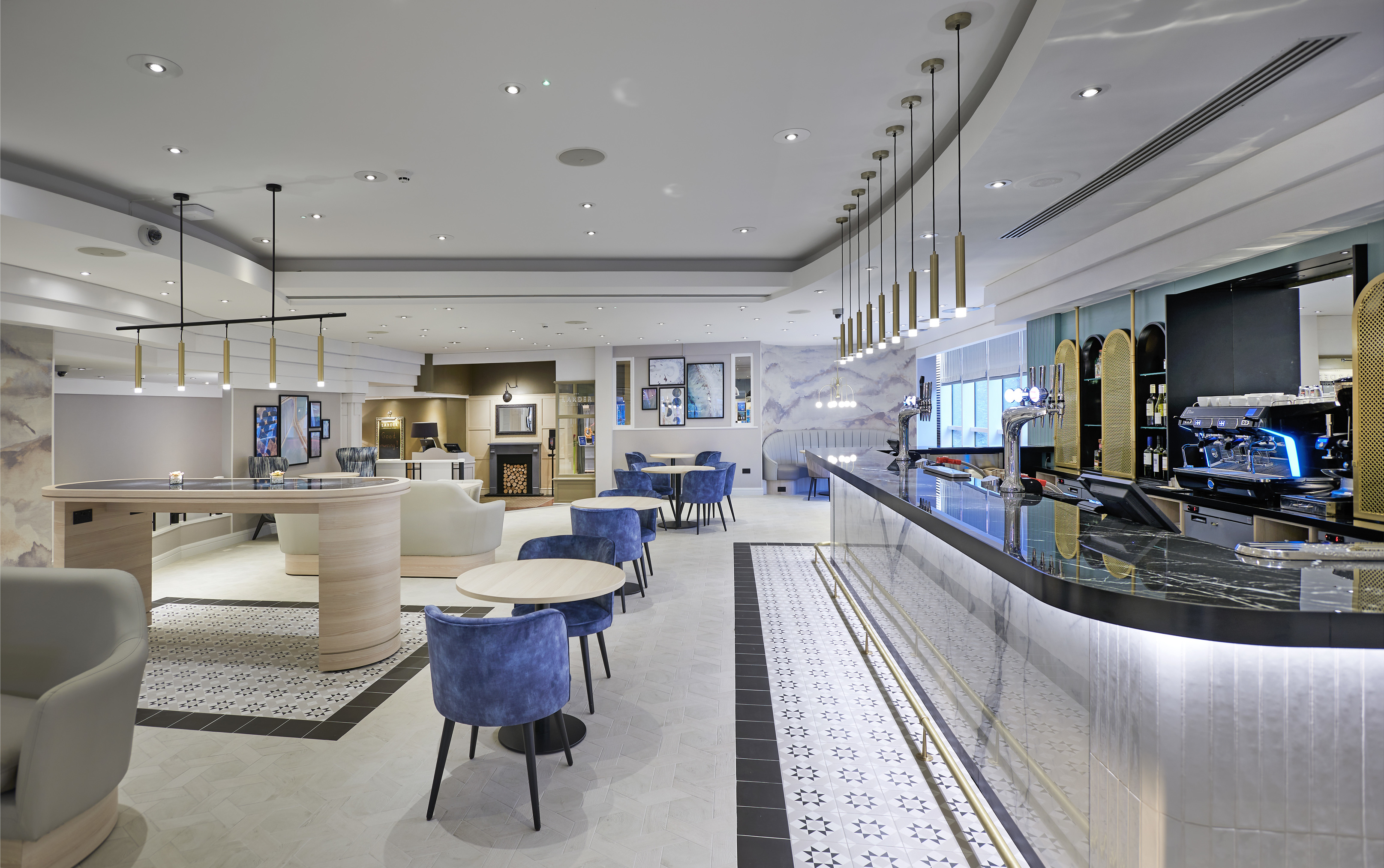 Фото Hilton London Croydon