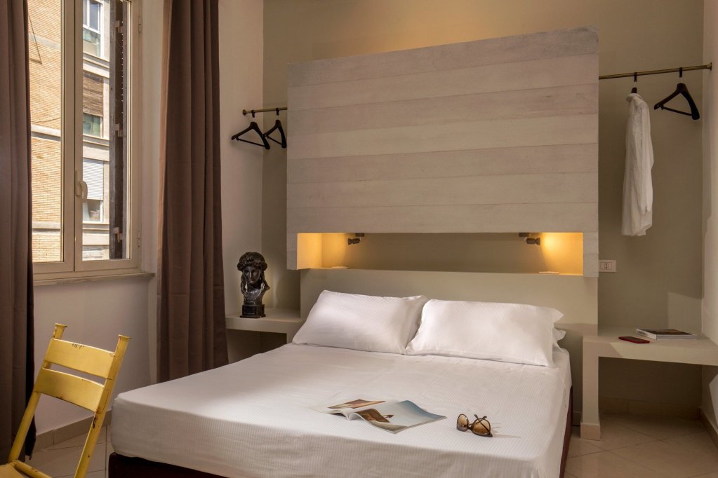 Фото Crossroad Hotel