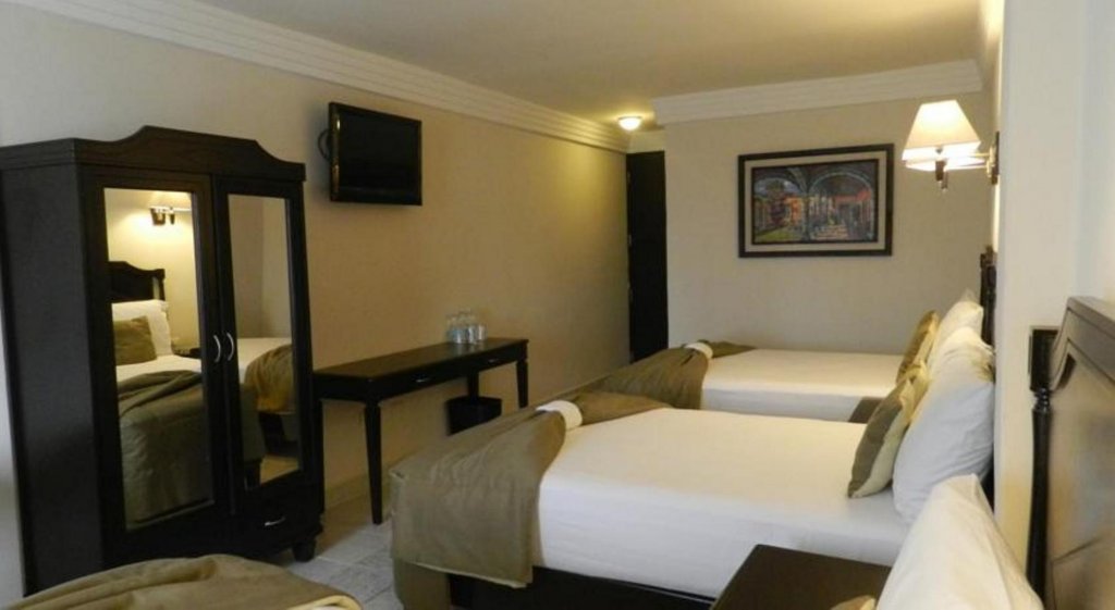 Фото Hotel Victoria Merida