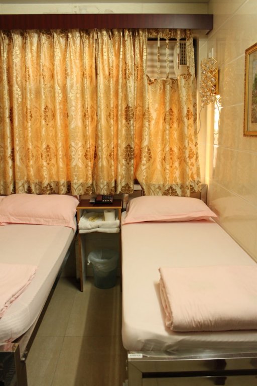 Фото New Chung King Mansion Guest House - Carlton Group of Hostels