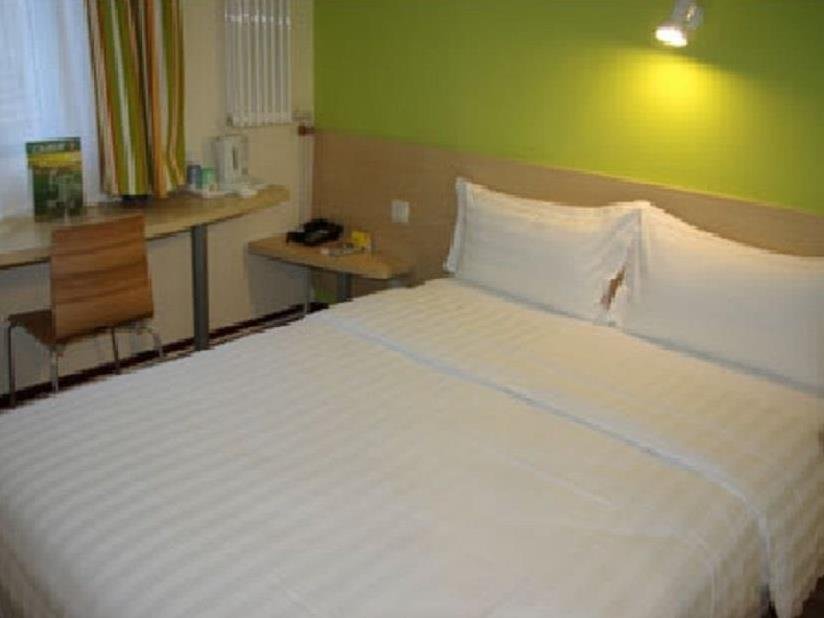 Фото 7 Days Inn Dalian Xian Road Business Center Xinggong Street Subway Station Branch