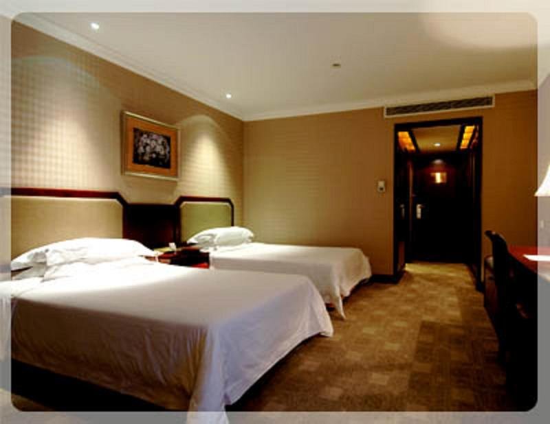 Фото The Bund Riverside Hotel