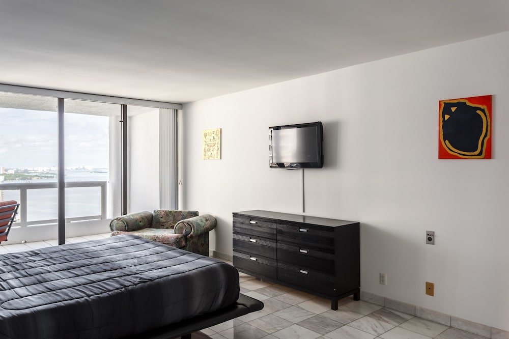 Фото Stunning Balcony Views 3 Bedroom