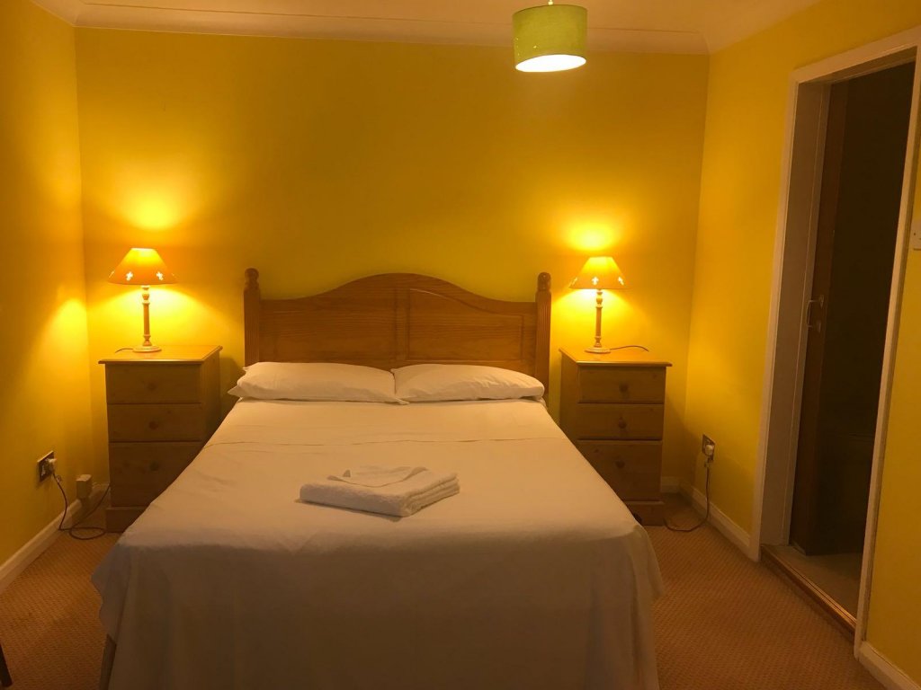 Фото Ambassador Hotel