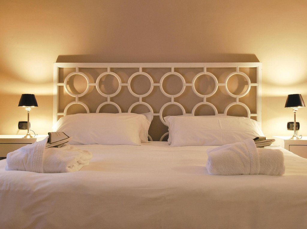 Фото Ambasciatori Place Hotel