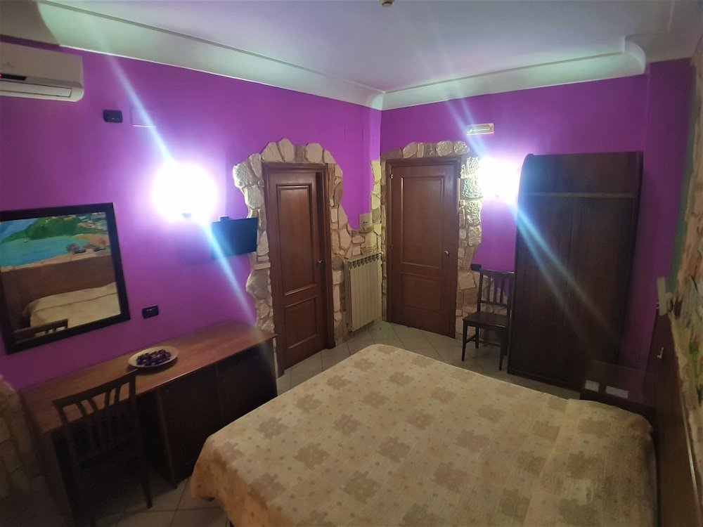 Фото Hotel Ginerva a Napoli