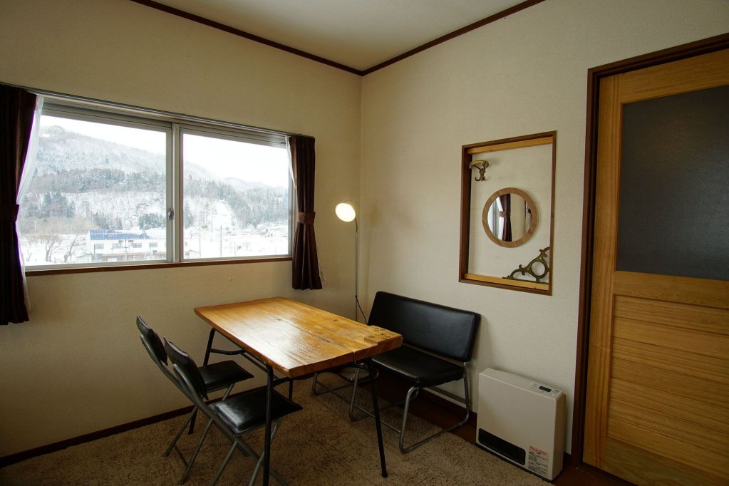 Фото Hakuba Station Guest House Hostel EN