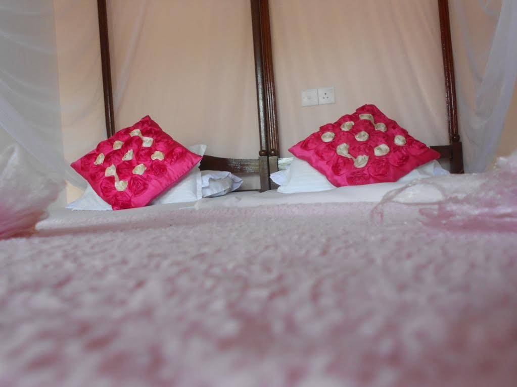 Фото Mrs Wijenayake's Beach Haven Guest House