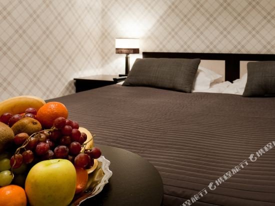 Фото Априори