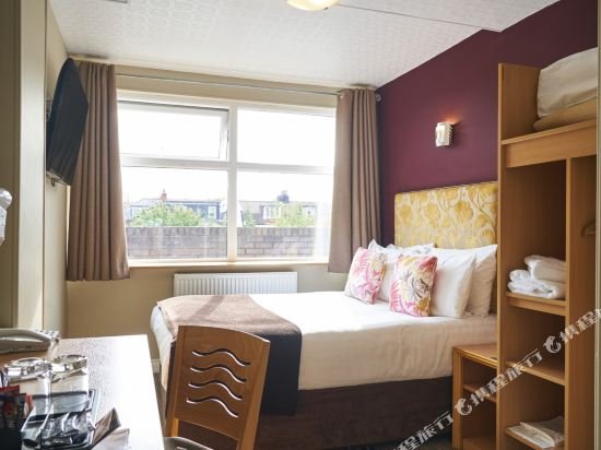 Фото Antoinette Hotel Wimbledon