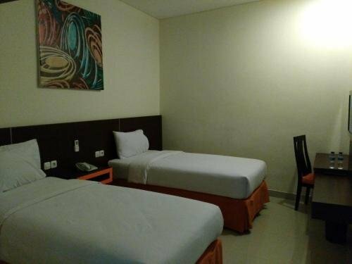Гостиница Hotel Alpha Makassar в Макасаре