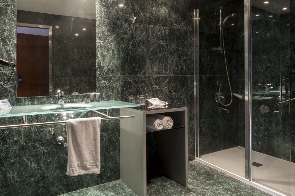 Фото Hotel Sercotel Ab Rivas