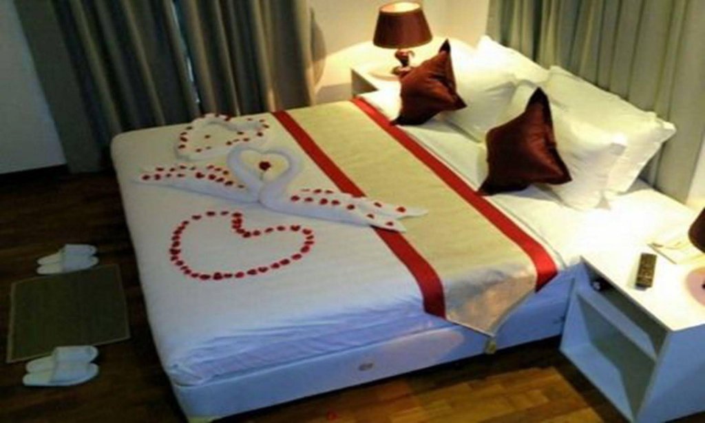 Фото Wh Hotel & Service Apartment