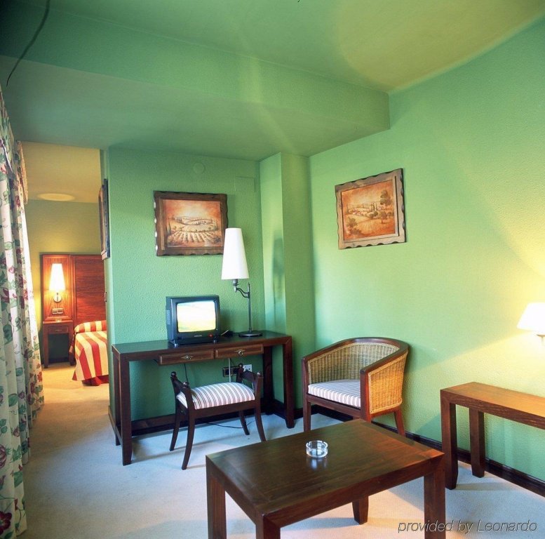 Фото Hotel Urogallo