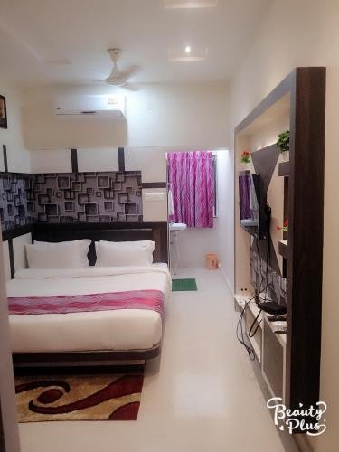 Фото Hotel Embassy International