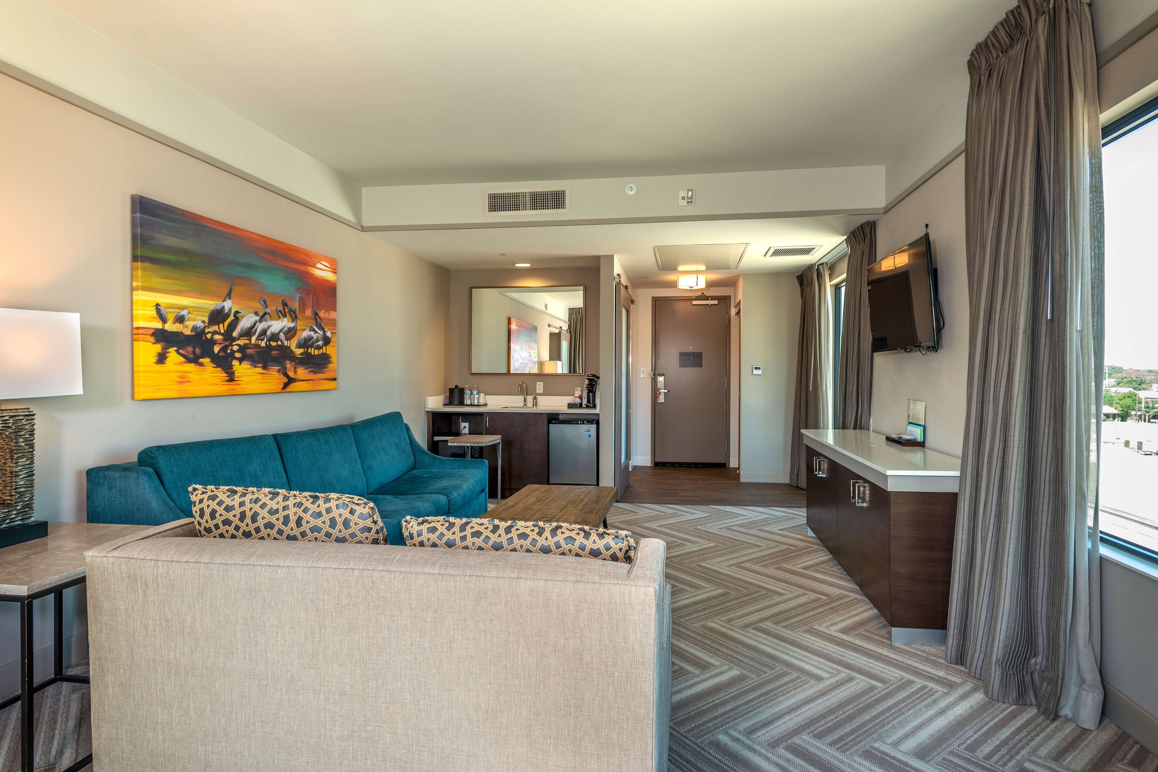 Фото Hilton Garden Inn Mobile Downtown