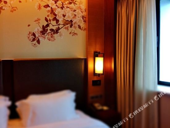 Фото Enlux Hotel Jinan