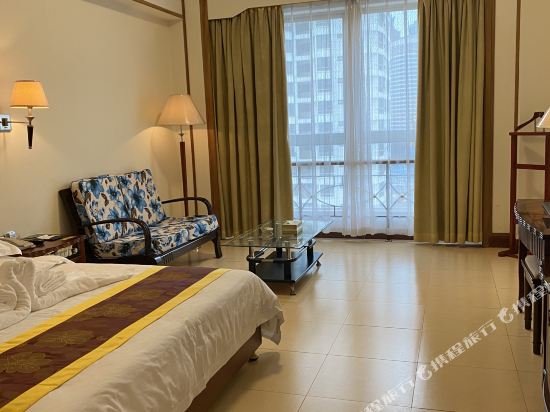 Фото Hainan Yehai Hotel