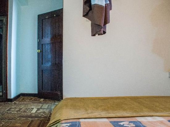 Фото Oxford Royal Hotel