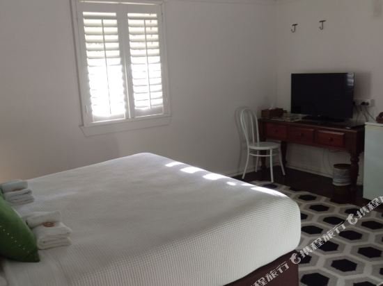 Фото Edward Lodge Bed & Breakfast