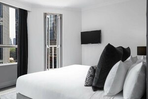 Гостиница Mantra 2 Bond Street Sydney