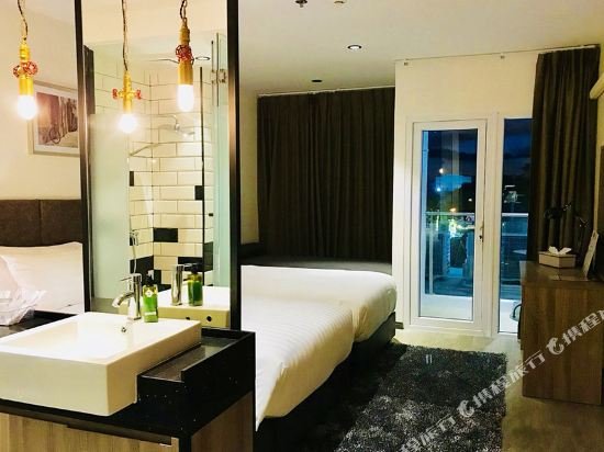 Фото T Pattaya Hotel