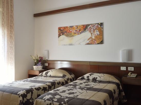 Фото Hotel Italia