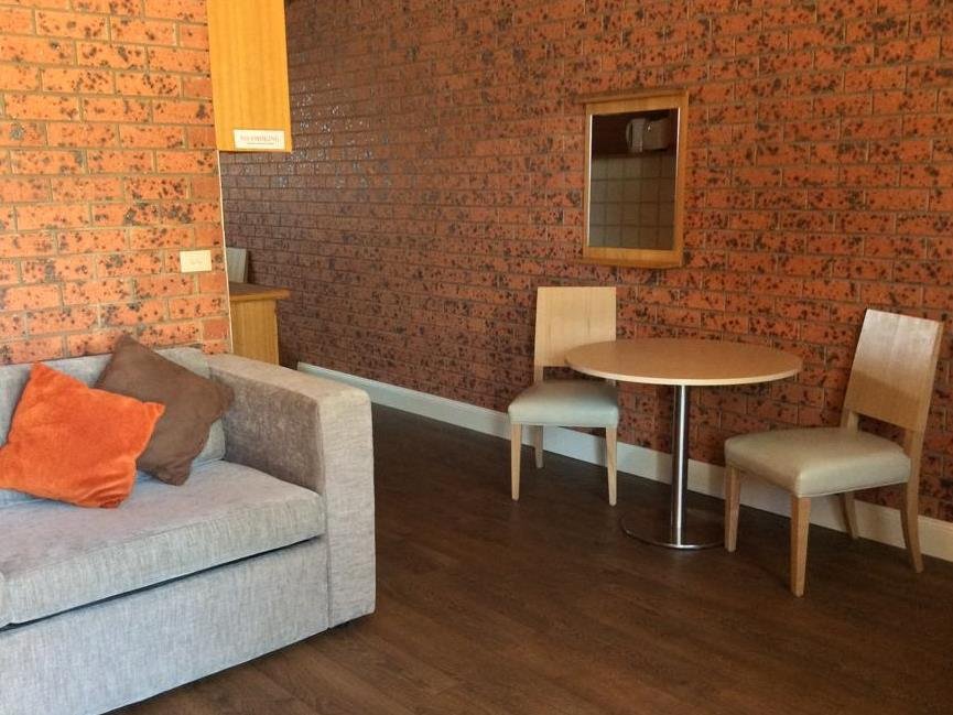 Фото Merrijig Motor Inn Resort