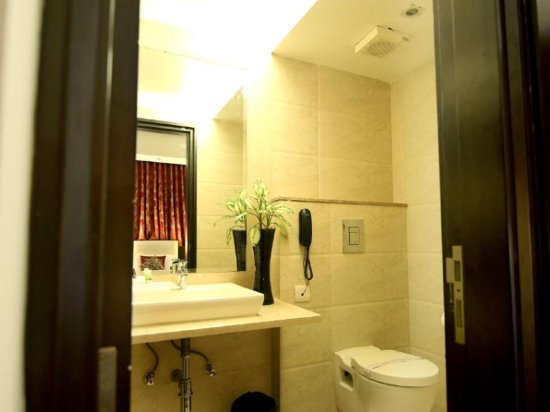 Фото The Prime Balaji Deluxe at New Delhi Railway Station