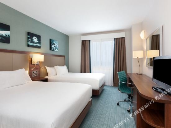 Фото Hilton Garden Inn London Heathrow Airport