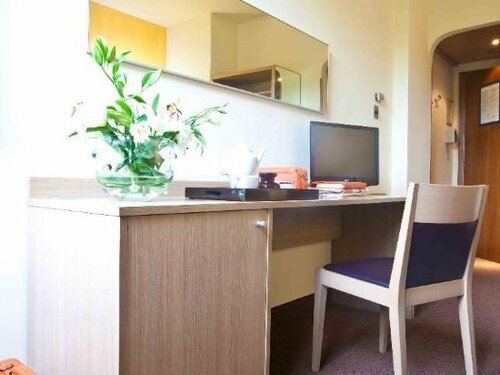 Гостиница First Hotel в Каленцано