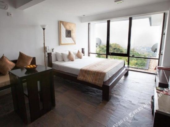 Фото Theva Residency