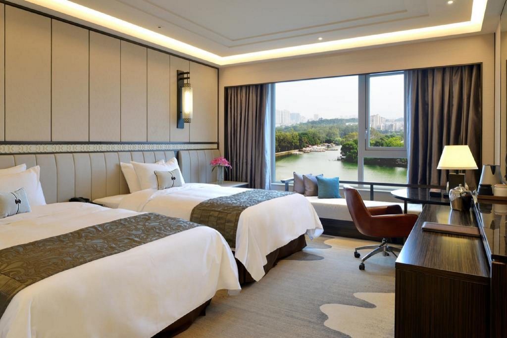 Фото Fuzhou Lakeside Hotel