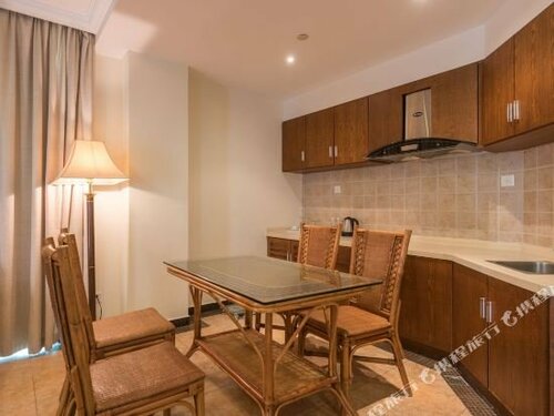 Гостиница Baohong Hotel Sanya в Санье