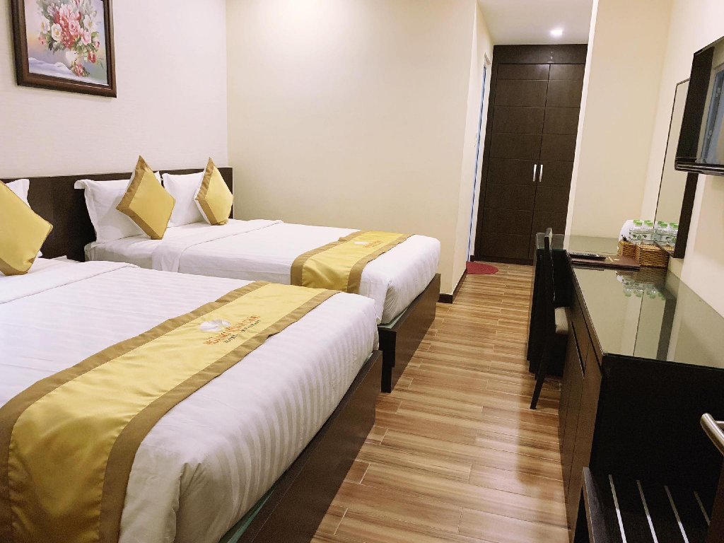 Фото Hoang Minh Chau Ba Trieu Hotel