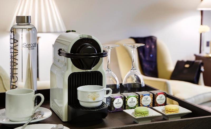 Фото Super 8 by Wyndham Norcross/I-85 Atlanta