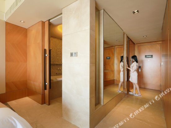 Фото Xiamen International Conference Center Hotel