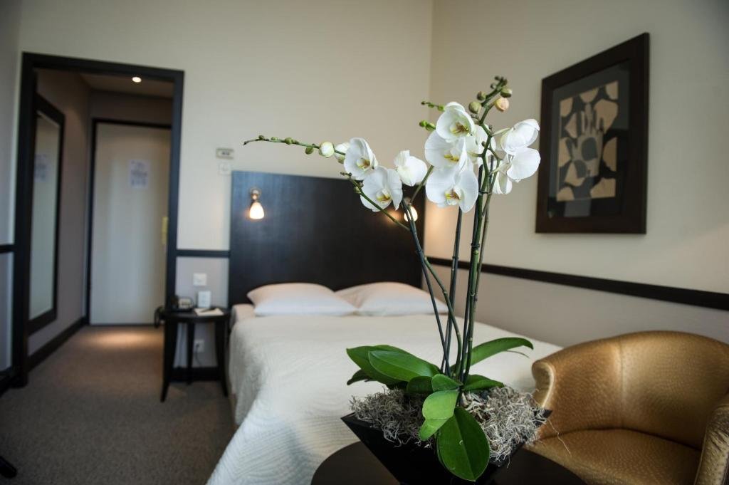 Фото Opera Hotel Zurich