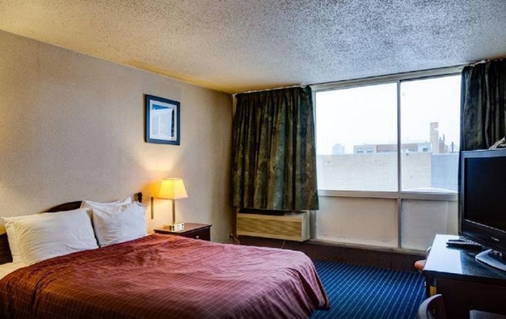 Фото University Hotel & Suites